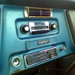 Radios/1967-1972_GMC_Dash.JPG