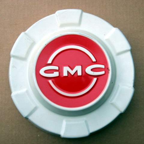 Hubcaps/1962-1963_GMC_Painted_Hubcap.jpg