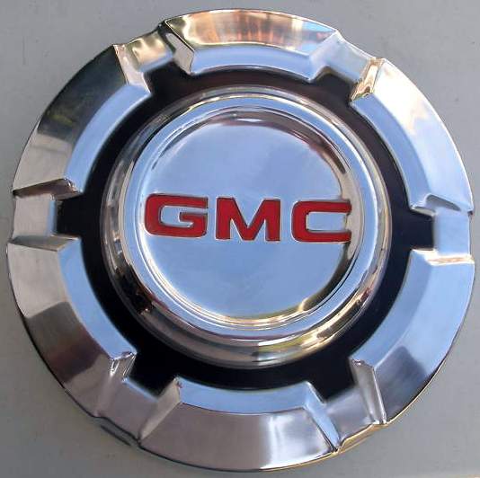 1973-75_GMC_Chrome_Hubcap.jpg