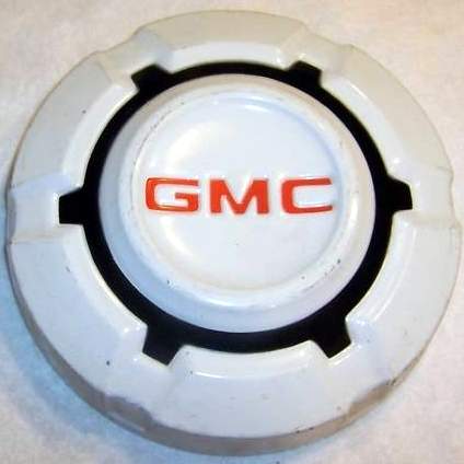 Hubcaps/1973-75_GMC_Painted_Hubcap.jpg