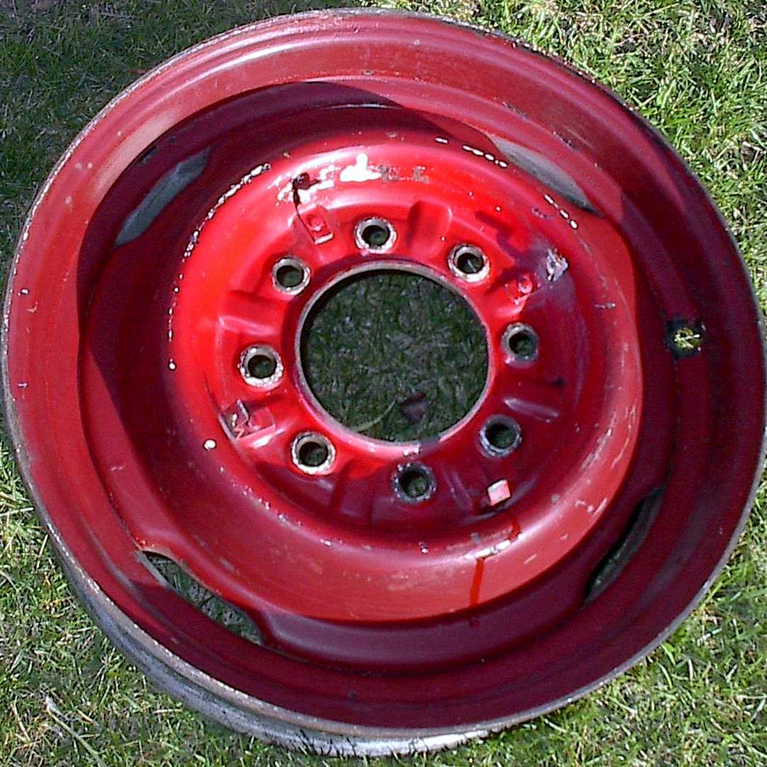 Hubcaps/8_lug_rim_wheel_clip_type.jpg